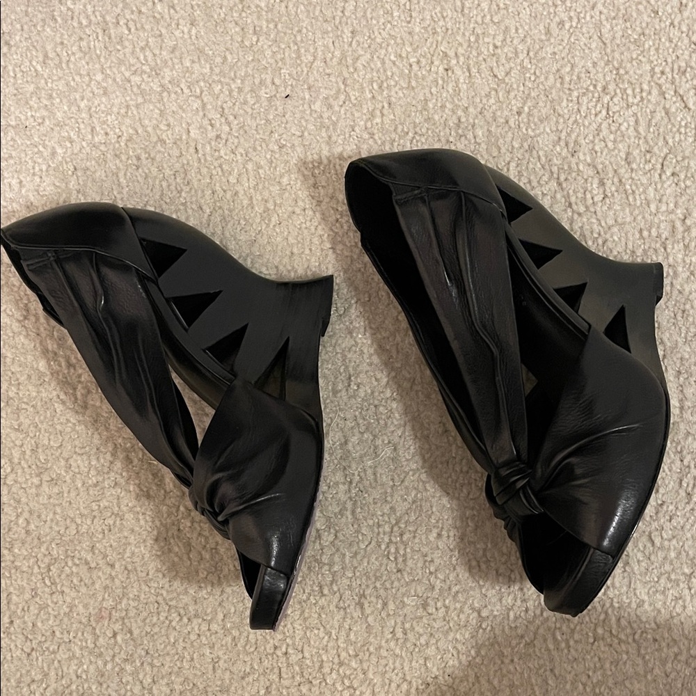 Donald J. Pliner Black Wedge Shoes - Picture 3 of 7